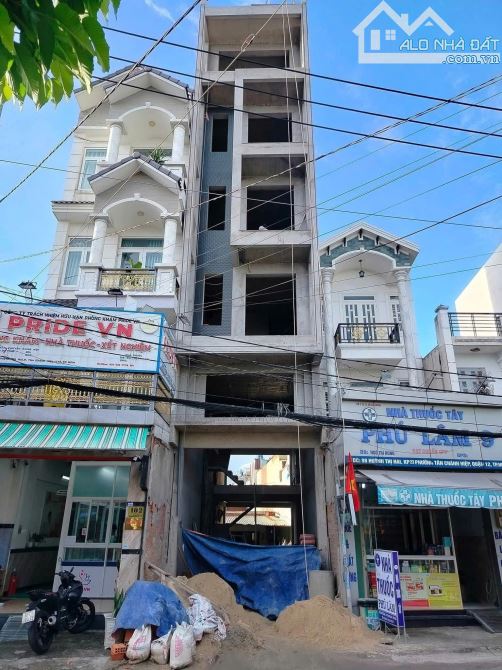 HÀNG HIẾM – NHÀ 7 TẦNG MẶT TIỀN KINH DOANH HUỲNH THỊ HAI, Q.12