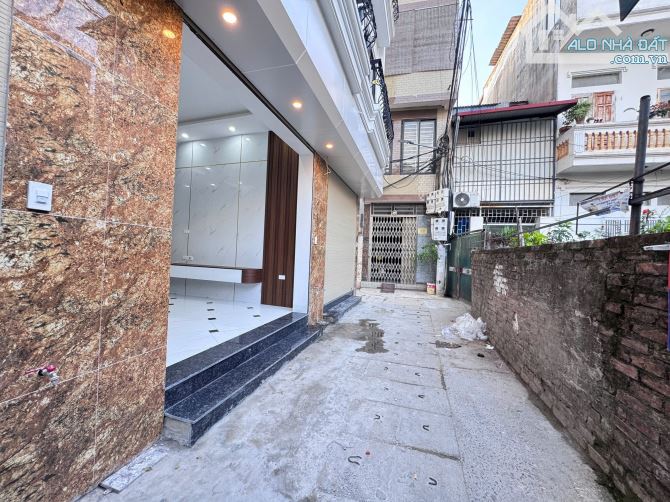 BÁN NHÀ 5T MỚI, MẶT TIỀN RỘNG TẠI QUANG TRUNG - HÀ ĐÔNG