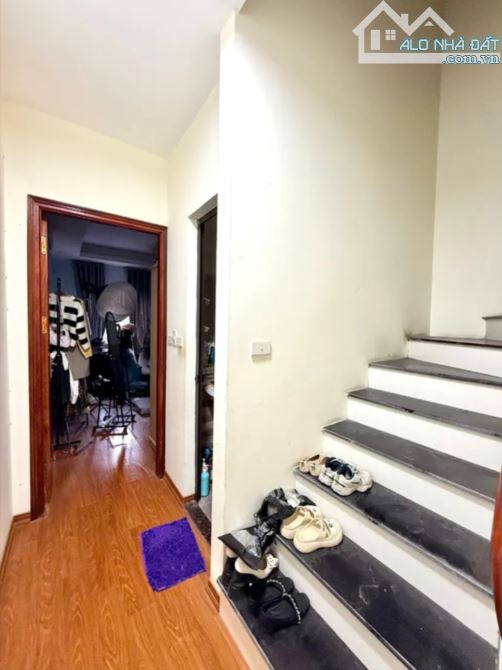 CẦN BÁN NHANH NHÀ 32M2, 4T, 8 TỶ NHỈNH TẠI HỒ TÙNG MẬU, NHÀ ĐẸP, Ở NGAY, OTO ĐỖ TRƯỚC CỬA