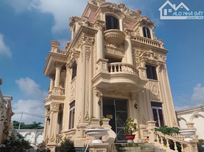 Mua đất tặng ngay Biệt thự siêu đẹp 3 lầu Khu Bách Khoa Q2 giá chỉ 70tr/m2 TL
