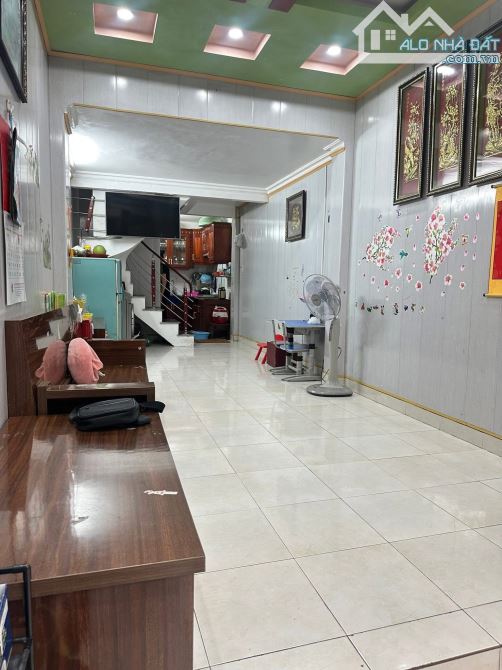 Bán căn 2 tầng 2,13 tỷ ô tô đỗ ở Trại Chuối, Hồng Bàng.