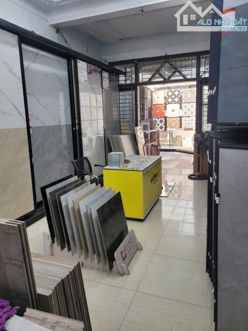 Rất Hiếm !Mặt phố Hoàng Quốc Việt - vỉa hè 10m - 60m2 - MT 4m - 37 tỷ