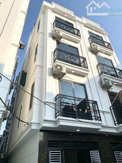 Tôi cần bán gấp căn nhà 32m2x4 tầng gần QL6, BX Yên Nghĩa. Giá 3,65 tỷ