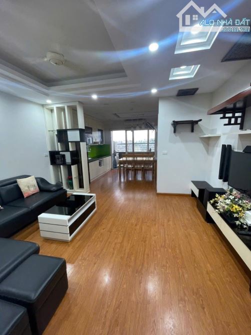 Cho thuê căn hộ chung cư Nam Đô Complex 609 Trương Định 95m2 3PN full đồ 14tr