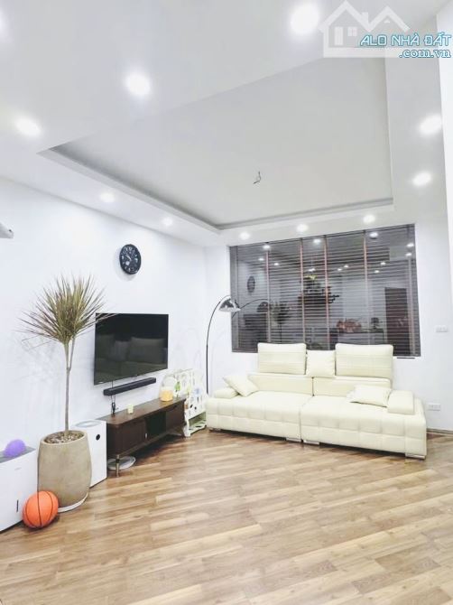 Bán Căn Hộ Mặt Phố Vũ Trọng Phụng- Thanh Xuân- 109m2, 3PN, 2WC- SĐCC- 8.7 Tỷ
