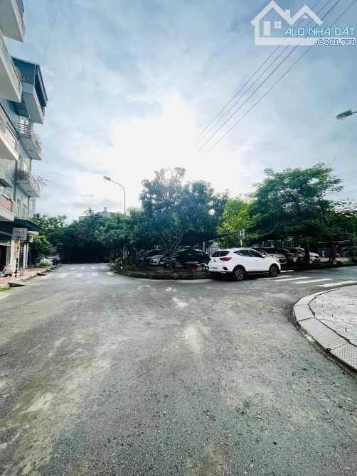 Cần bán lô đất mặt phố trần khát chân phường thanh bình tp hải dương