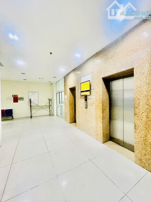 CẦN BÁN CĂN HỘ CHUNG CƯ XUÂN LA - VÕ CHÍ CÔNG - 3 NGỦ - 102M2