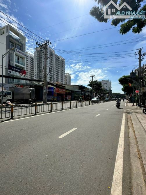 Bán Nhà MT Nguyễn Thị Thập, Bình Thuận Quận 7, DT 9x58m CN 422m2, Giá 87 Tỷ