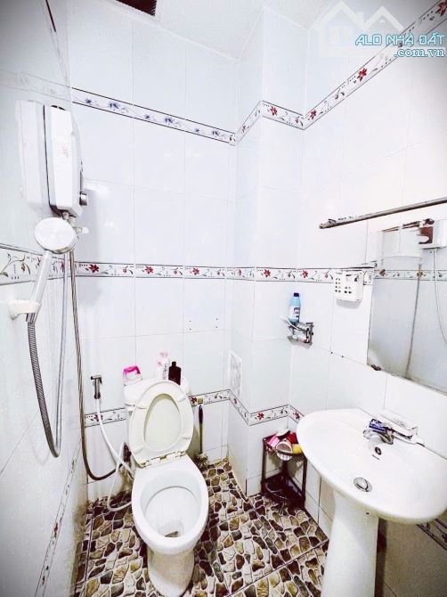💰 Giá bán: 2 tỷ 800 triệu (thương lượng)  NP877 | NHÀ LẦU TRUNG TÂM TP.BIÊN HOÀ – P.THỐNG