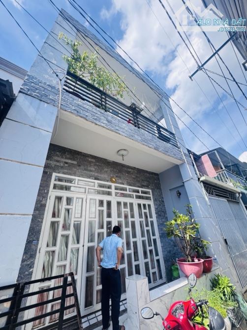 NHÀ 2 TẦNG BTCT – DT 63m² – CHỈ 3,75 TỶ – GẦN MẶT TIỀN THỚI AN 13, Q12