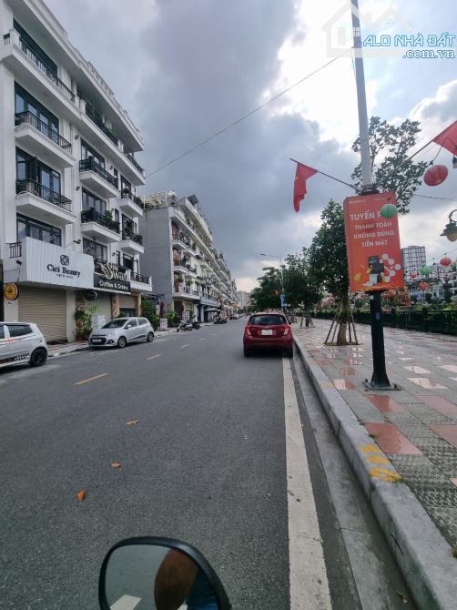 Ms Linh-Siêu đẹp lô đất 167m2 mặt phố đi bộ Thế Lữ, Hạ Lý, Hồng Bàng giá hấp dẫn