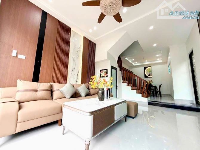 🏡 Ngay Tân Phong ĐÔNG NGẠC - ÔTÔ TRÁNH - LÔ GÓC - 42m²/5 tầng/6 ngủ chỉ 7.68 tỷ