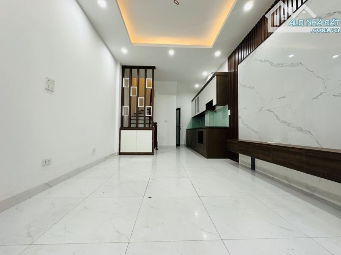 NHÀ VÂN CANH, MỚI TOANH, VỊ TRÍ ĐẸP CÁCH 1 NHÀ RA  OTO 7 CHỖ 31M2 NHỈNH 5 TỶ