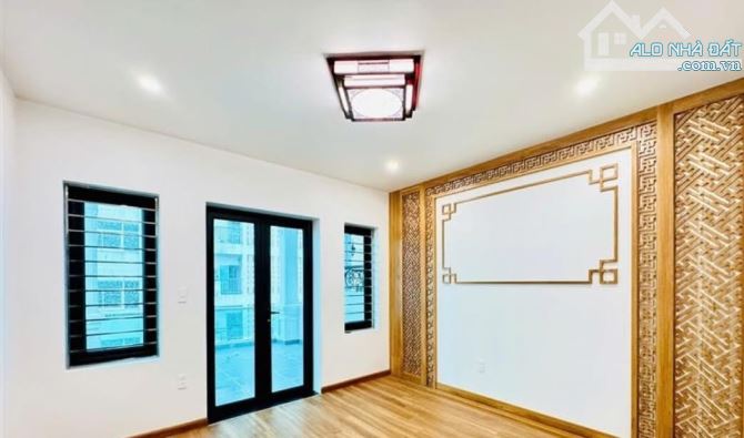 Bán nhà 5 tầng Tuyến 2 Lê Hồng Phong ( tdc Cái Hòm ), Đông Khê, Ngô Quyền 60m2, đường 12m,