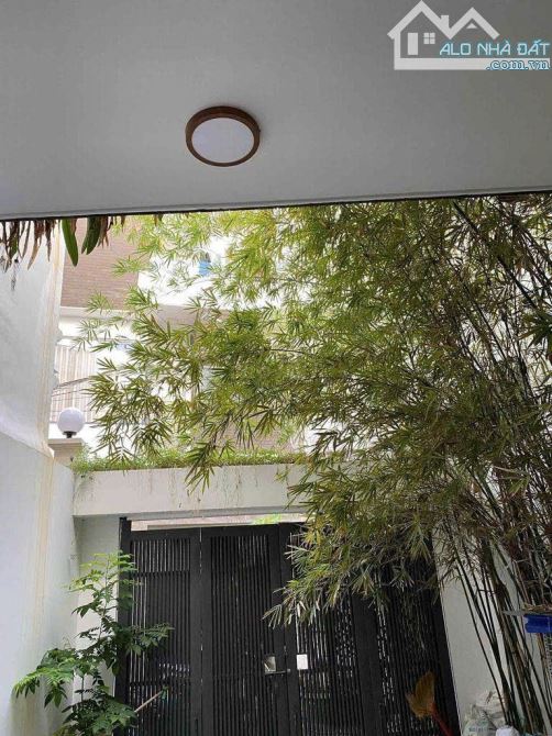 BÁN NHÀ ĐƯỜNG CÔ BẮC, PHƯỜNG 4, VŨNG TÀU, DIỆN TÍCH 104.8M2 NGAY TRUNG TÂM SẦM UẤT