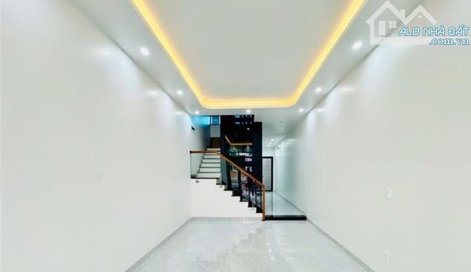 Bán nhà Tuyến 2 Lê Hồng Phong ,Đông Khê, Ngô Quyền . 11,9 tỷ , 5 tầng , 60m.