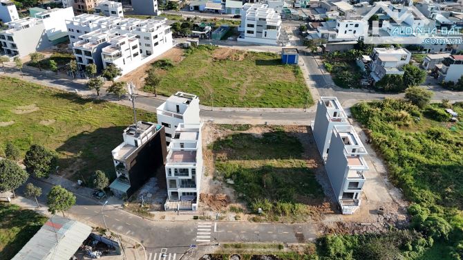 Đất trung tâm Quận 9 đường Nguyễn Duy Trinh 30m - Sát Vinhome - Giá 30 triệu/m2