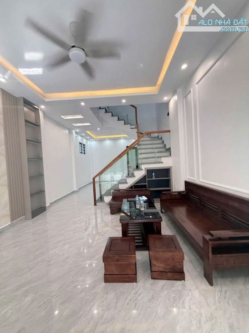 N4641 CHO THUÊ NHÀ nhà tại Chợ Hàng Cực Đẹp