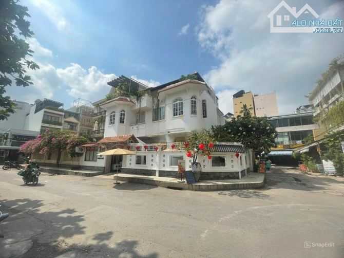 Bán Nhà Góc 2MT Nguyễn Gia Trí Bình Thạnh, DT 12x22m CN 186m2, KC 3 Tầng, Giá 55 Tỷ