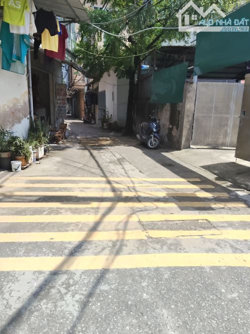 Bán đất Văn Hội. 115 M2, Ô TÔ ĐỖ CỔNG. Xây Toà Căn Hộ Dịch Vụ Hái ra tiền. Giá Nhỉnh 15 Tỷ
