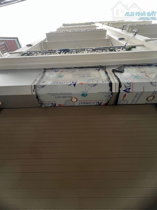 Cần Tiền Bán Gấp Nhà 5T 42M Vĩnh Hưng- HM, Lô Góc Sát Phố- Ngõ Ô Tô 5 Tạ- Nhỉnh 8 Tỷ(TL)