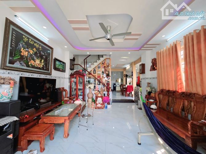 Bán nhà đẹp 4 tầng ,căn góc 2 mặt tiền,xe hơi vi vu.Lê Văn Lương ,Nhà Bè .Giá 7.5 tỷ.