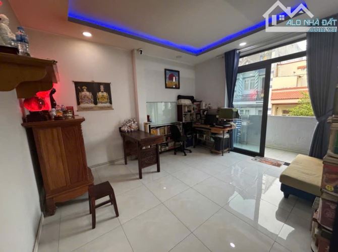Biệt Thự MiNi Ngang Khủng 8m - 3 Tầng - 4PN - Hẻm Xe Tải Thông - 9,39Tỷ TL Tốt