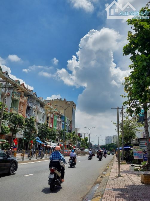 Bán nhà 56m2 đường Âu Dương Lân, phường 3, quận 8
