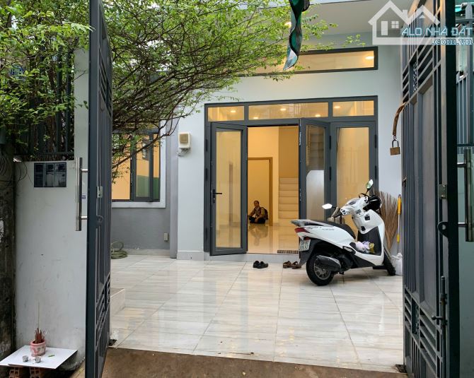 Bán Gấp! Nhà Lô Góc 2 Tầng Âu Cơ, Tân Phú – 67.5m² Nở Hậu, Xe Hơi VF3 Vào Tận Nơi - 8.4 Tỷ