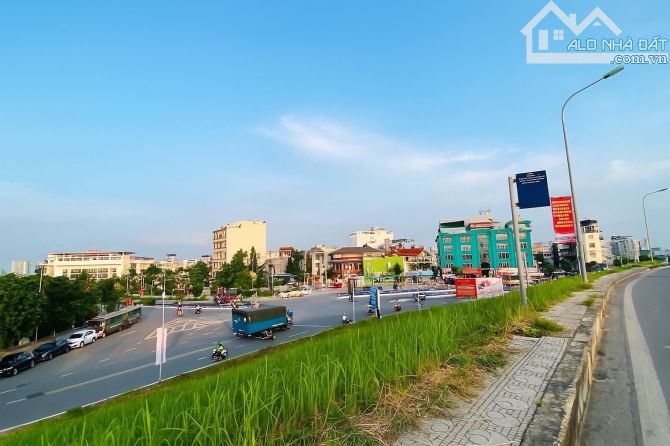 Lô đất đẹp Ngọc Thuỵ- Gần Ô tô - Ô tô tránh cách 10M- 66.6M - Giá loang quanh 11 tỷ
