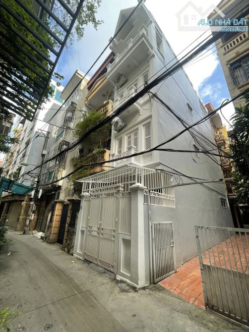 Nhà Phố Đào Tấn 50m2, 5 tầng, căn góc, ngõ rộng 3m, 3 thoáng, gần phố, về ở ngay 13.5 tỷ