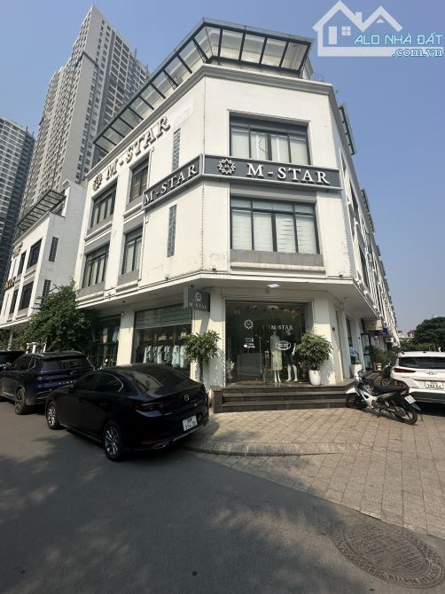 Cho thuê tầng 1 - 2 khu đô thị Vinhom Hàm Nghi - Nam Từ Liêm. Diện tích 96m2 x 2 tầng.