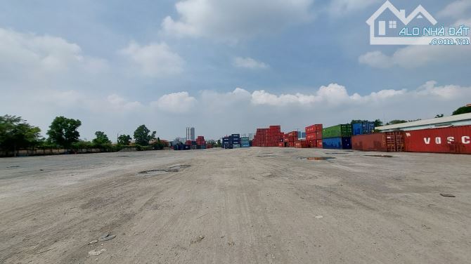 Cho thuê 1,4 Ha(46x300m).Bãi nền bê tông ( Đất Trống Bằng Phẳng ) Phước Tân. Đồng Nai + Vị
