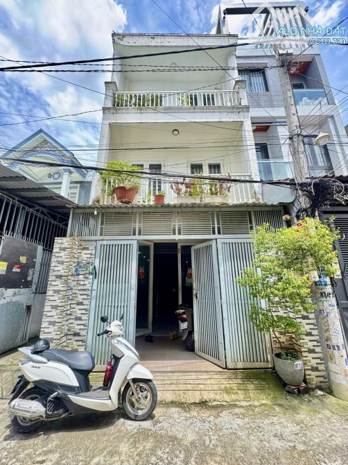 NHÀ 3 TẦNG MỚI TINH - HẺM XE HƠI 6M THÔNG TỨ TUNG - SÁT BÊN CHỢ ĐÔNG BẮC