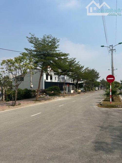 BÁN ĐẤT 236M² NHỊ CHÂU – PHÚ LƯƠNG – MẶT TIỀN RỘNG – Ô TÔ TRÁNH – KINH DOANH SIÊU ĐỈNH
