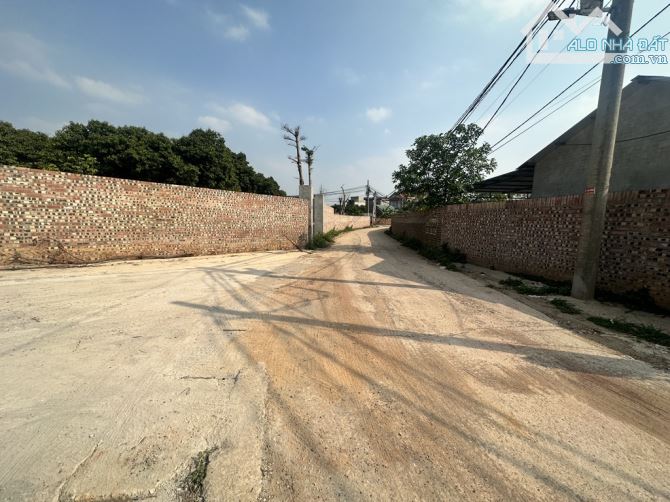 600m Phú Thịnh Minh Phú chỉ 3.6 tỉ.Đường trước đất 8m .Gần sân golf,hồ Đồng Đò