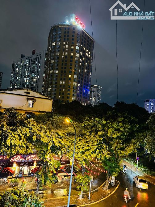 Bán chung cư A6 Giảng Võ, Ba Đình, 60m2, view hồ, nhỉnh 5 tỷ