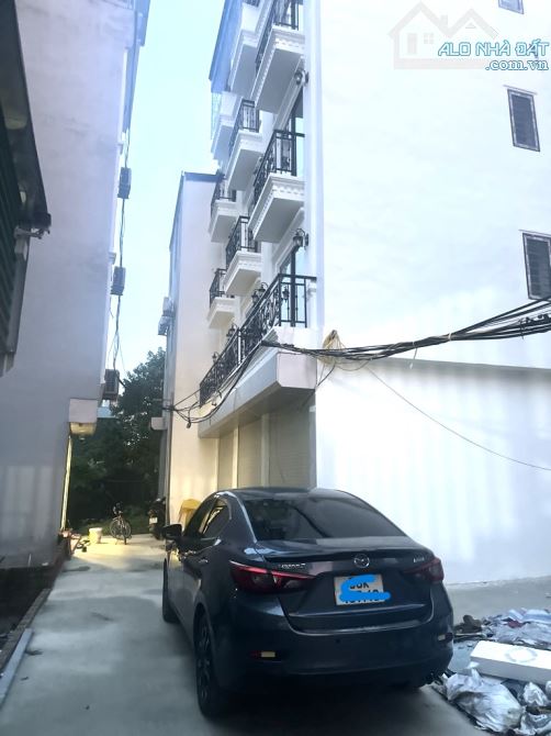 BÁN NHÀ ĐƯỜNG BÁT KHỐI 30M2, 5 TẦNG, NGÕ NÔNG, Ô TÔ ĐỖ CỬA, 6.3 TỶ.