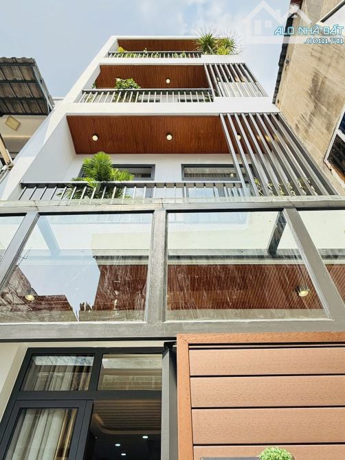 Cần bán nhanh nhà 58m2 Bùi Thị Xuân,Q1 giá 3tỷ890.Gần công viên Tao Đàn. Hẻm 4m. Sổ riên