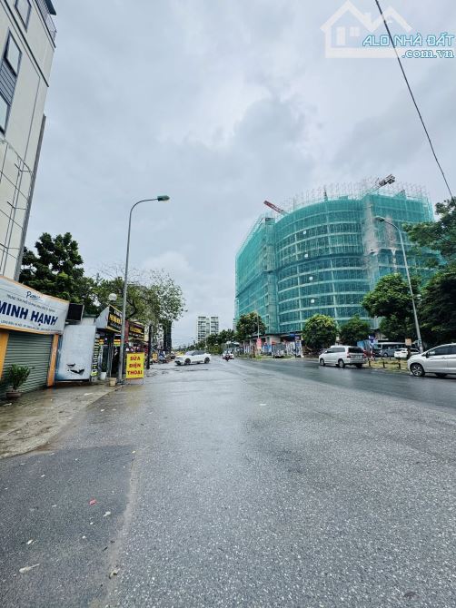 Đất Vàng Cạnh Vinhomes Riverside Giá Đầu Tư, 90m2, MT 9m, Xây Ở, Giữ Tiền Đỉnh - 11.x Tỷ