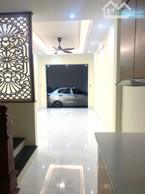 BÁN NHÀ ĐƯỜNG BÁT KHỐI 35M2, 6 TẦNG MỚI ĐẸP, Ô TÔ ĐỖ CỬA, 6.38 TỶ.