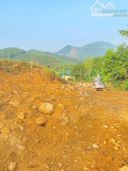 Bán 1237m2đất nghỉ dưỡng,view đồi núi cao thoáng tại Yên Trung Thạch Thất,giá nhỉnh 5tr/m2