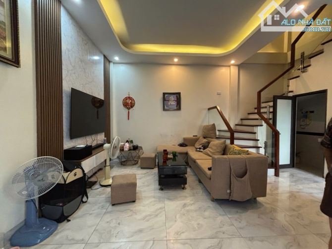 Xuân La, NHÀ ĐẸP, MẶT TIỀN RỘNG, 8,5 tỷ, 32 m2, pháp lý đầy đủ