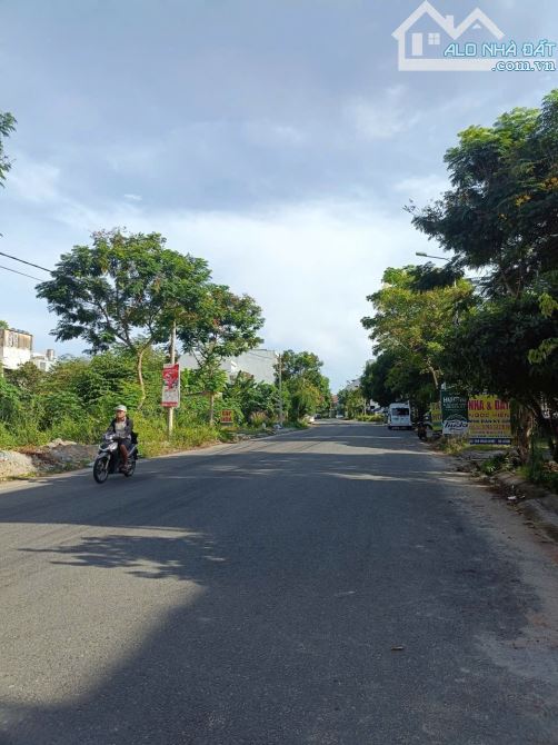 Bán nhà 3 tầng khu Nam Việt Á MT Đoàn Khuê _ Ngũ Hành Sơn_ 100m2 _ 12.8 tỷ.