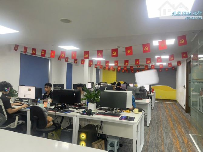 CẦN NHƯỢNG GẤP SÀN VĂN PHÒNG NAM TRUNG YÊN - 160M2 - CHỈ 35 TRIỆU CÓ DỊCH VỤ CHUNG