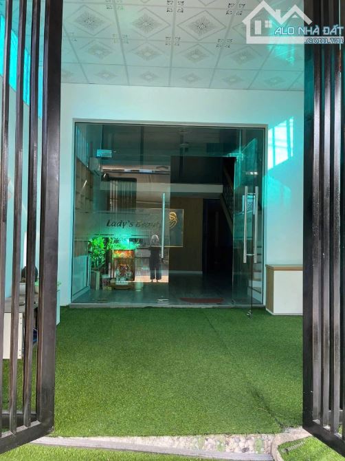 VỊ TRÍ KINH DOANH CỰC ĐỈNH - ĐỐI DIỆN BỆNH VIỆN 600 GIƯỜNG - THOÁNG ĐÃNG