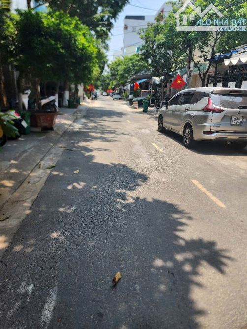 Bán đất tặng nhà C4 MT Mỹ An 7 _ Ngũ Hành Sơn _ 100m2 _ 11.7 tỷ.