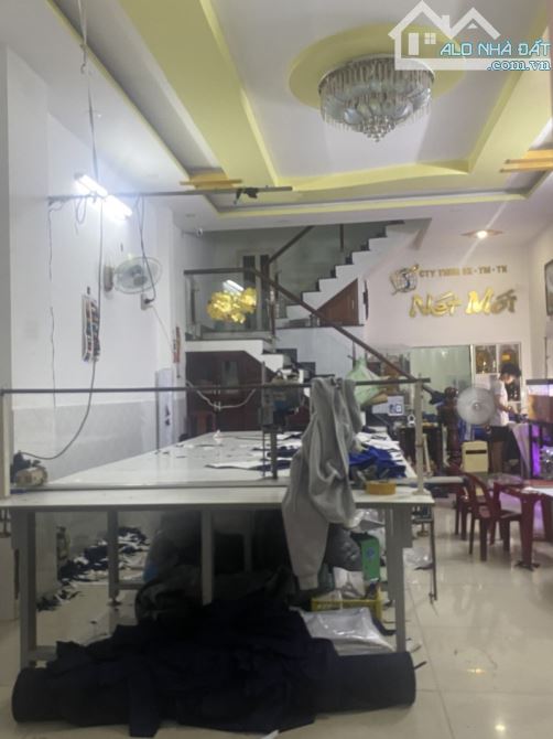 HẺM OTO 8M TÂN QUÝ TÂN PHÚ - DT: 5X14M - 4 TẦNG KIÊN CỐ