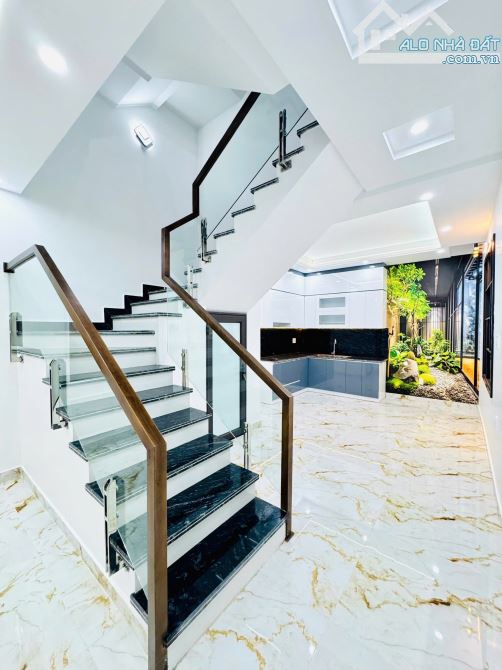 Chính chủ gửi bán nhà 3 tầng độc lập ngõ 311 đằng hải