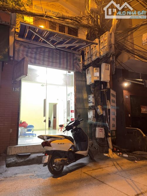Chính chủ cho thuê nhà mặt đường số 136 Đê Trần Khát Chân - Hà Nội